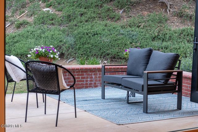 2313 Heatherbank Court, Thousand Oaks, CA 91361