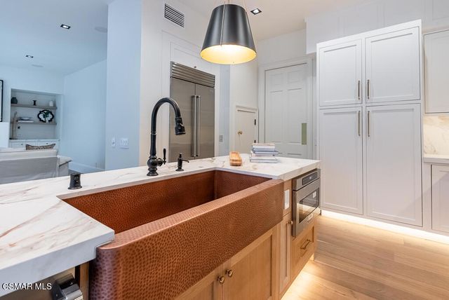 2313 Heatherbank Court, Thousand Oaks, CA 91361