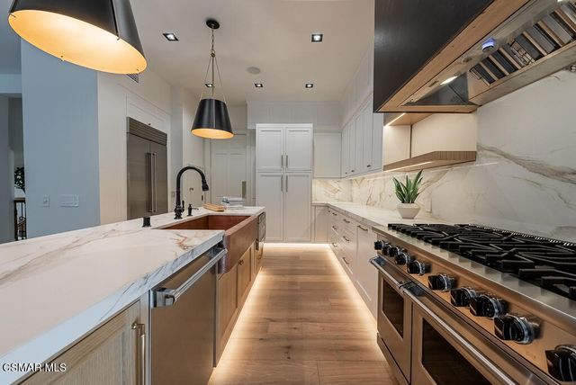 2313 Heatherbank Court, Thousand Oaks, CA 91361