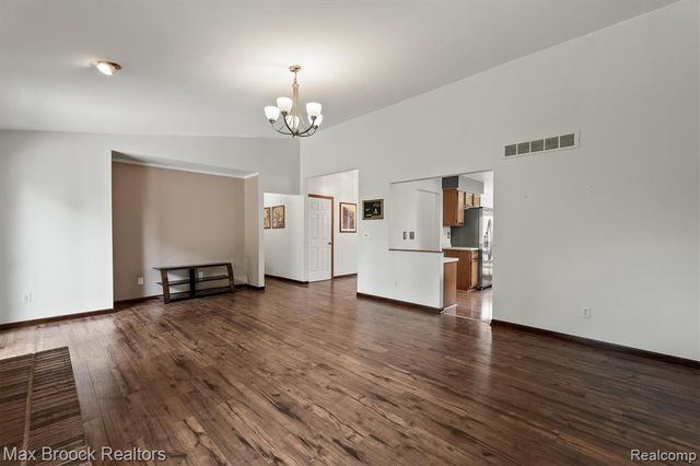 1776 Hillman Drive, Troy, MI 48083