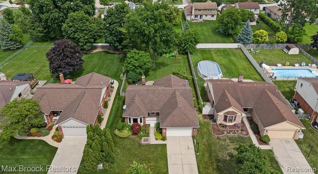 1776 Hillman Drive, Troy, MI 48083