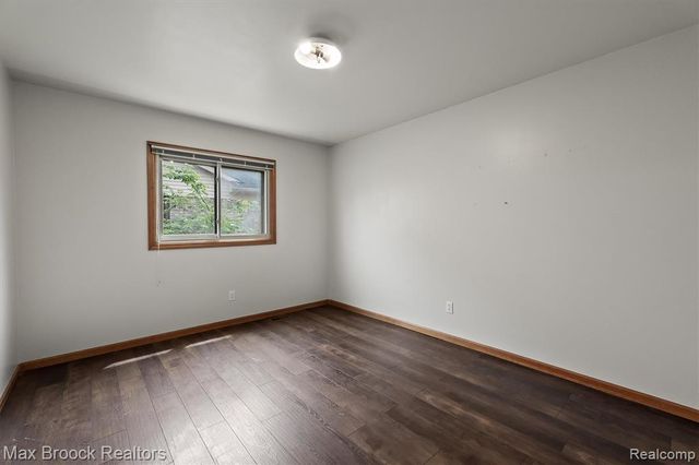 1776 Hillman Drive, Troy, MI 48083