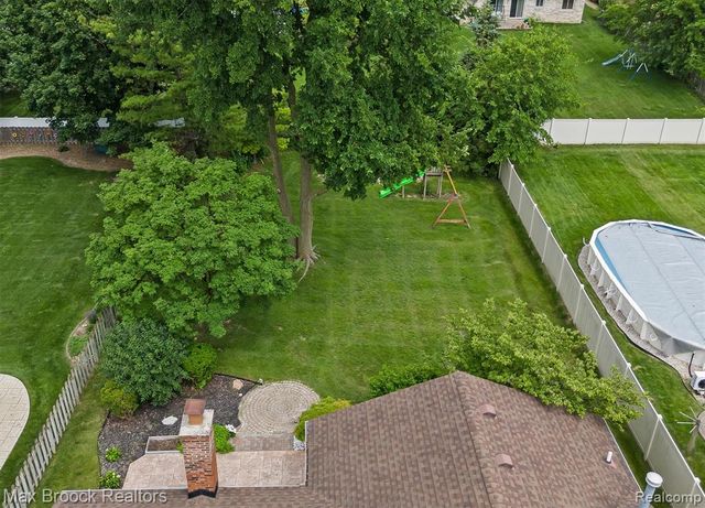 1776 Hillman Drive, Troy, MI 48083