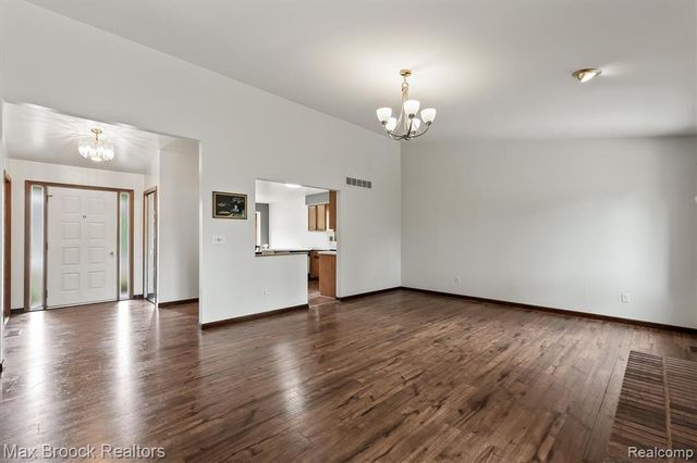 1776 Hillman Drive, Troy, MI 48083