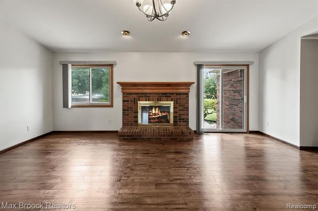1776 Hillman Drive, Troy, MI 48083