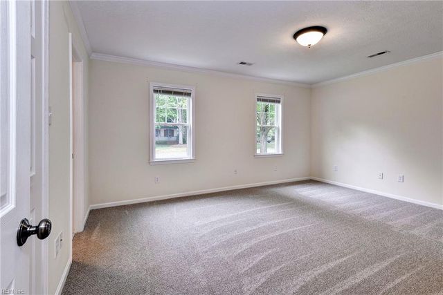 701 Tabb Lakes DR, Yorktown, VA 23693