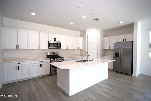 1651 W PIEDMONT Road, Phoenix, AZ 85041