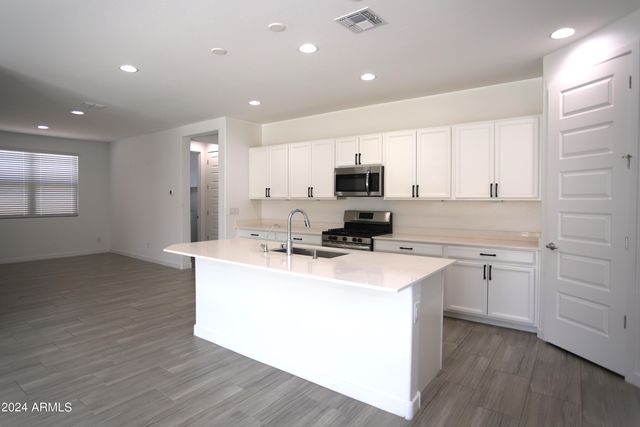 1651 W PIEDMONT Road, Phoenix, AZ 85041