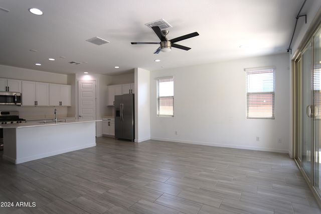 1651 W PIEDMONT Road, Phoenix, AZ 85041