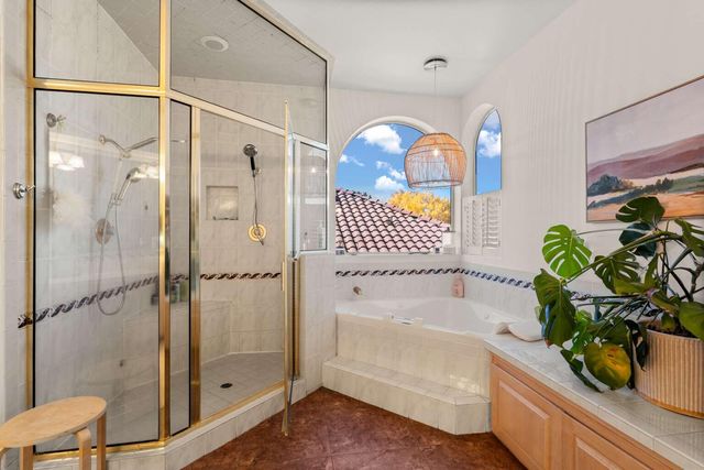 9909 Barrinson NE, Albuquerque, NM 87111