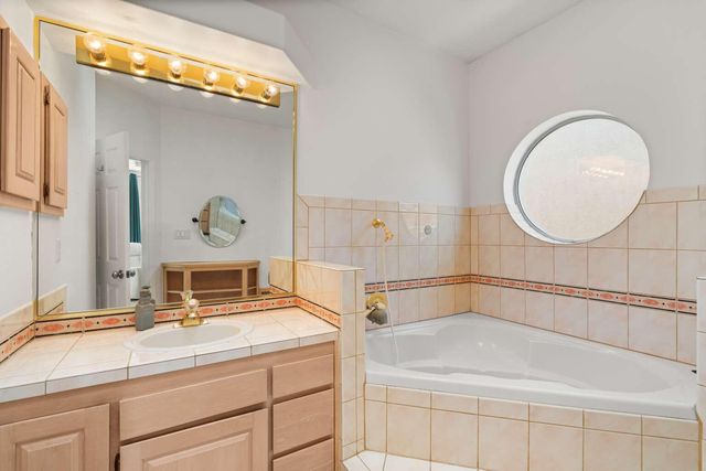 9909 Barrinson NE, Albuquerque, NM 87111