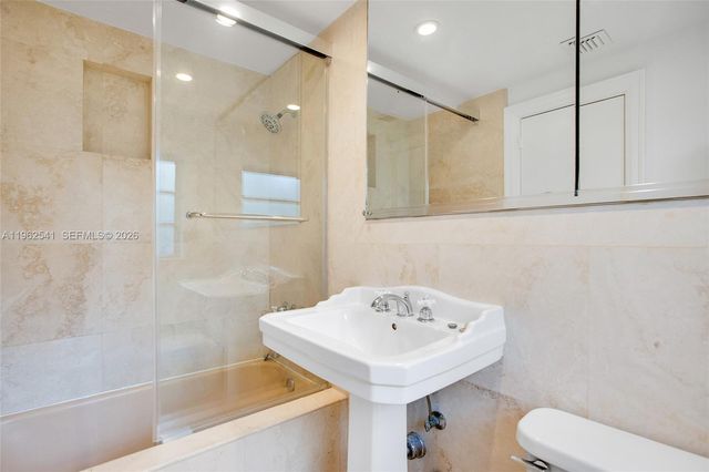 50 Park Dr 5, Bal Harbour, FL 33154