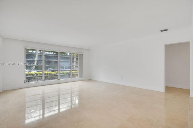 50 Park Dr 5, Bal Harbour, FL 33154
