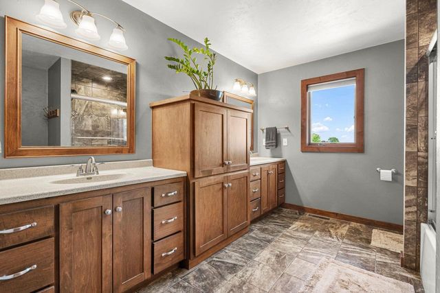 647 RUSCH DRIVE, Combined Locks, WI 54113