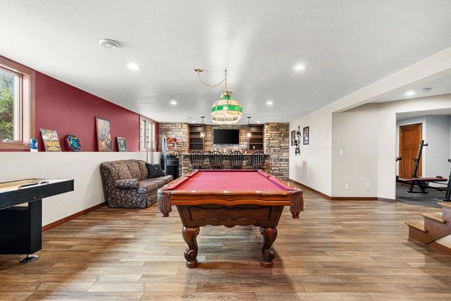 647 RUSCH DRIVE, Combined Locks, WI 54113