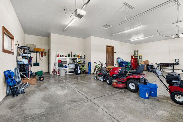 647 RUSCH DRIVE, Combined Locks, WI 54113