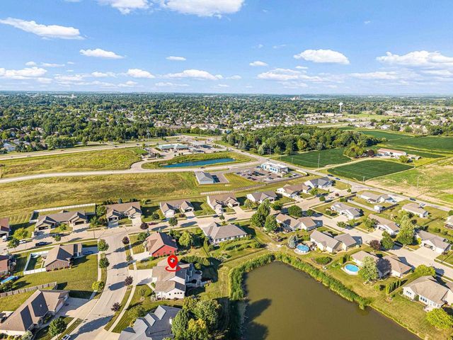 647 RUSCH DRIVE, Combined Locks, WI 54113