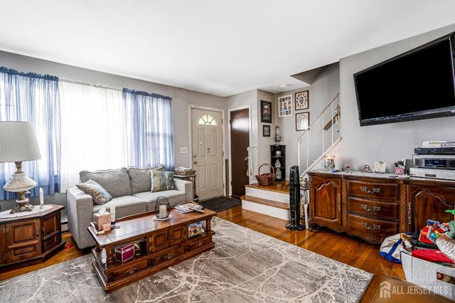 512-516 Voorhees Avenue, Middlesex, NJ 08846