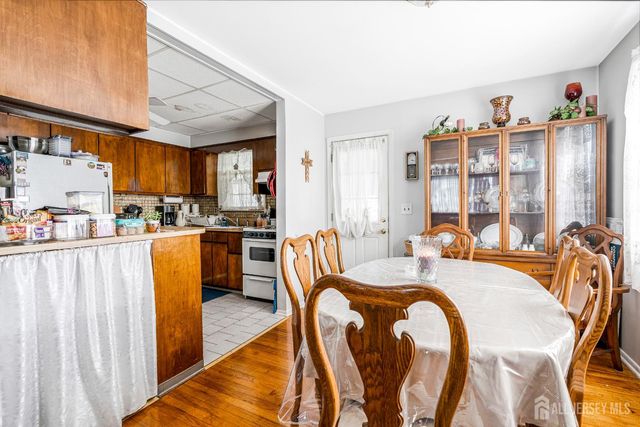 512-516 Voorhees Avenue, Middlesex, NJ 08846