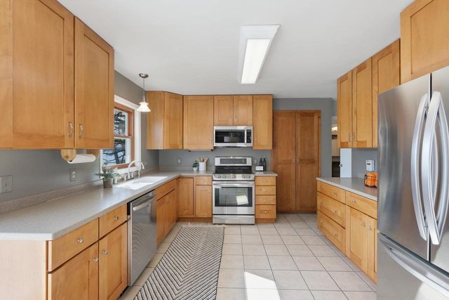 570 Riverview Drive, Marshall, WI 53559