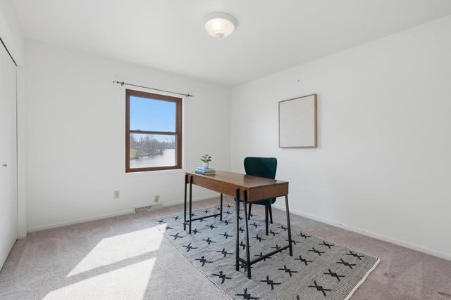 570 Riverview Drive, Marshall, WI 53559