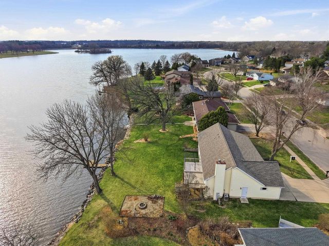 570 Riverview Drive, Marshall, WI 53559