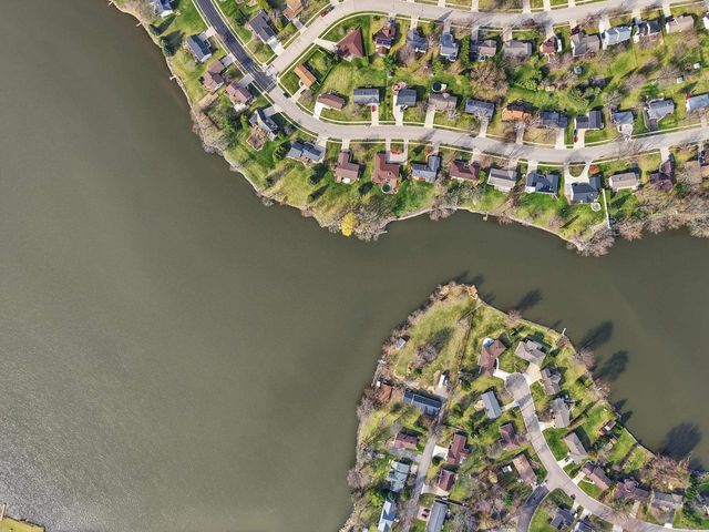 570 Riverview Drive, Marshall, WI 53559