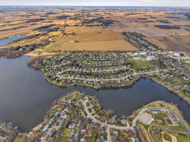 570 Riverview Drive, Marshall, WI 53559