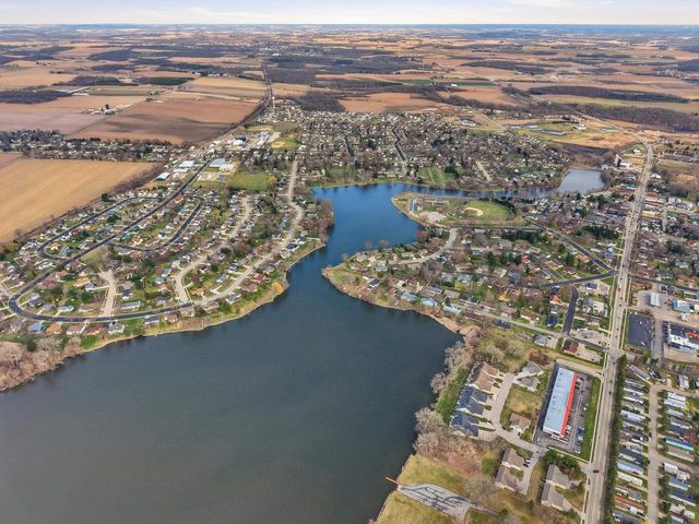 570 Riverview Drive, Marshall, WI 53559