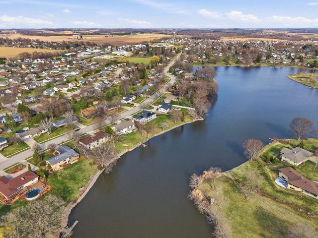 570 Riverview Drive, Marshall, WI 53559