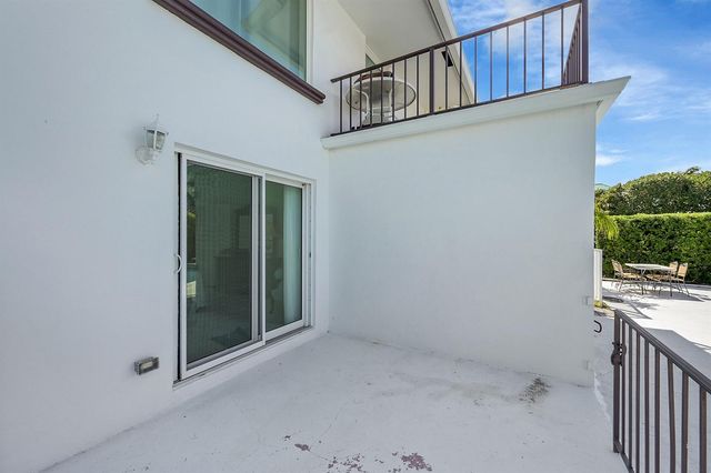 1702 S Ocean Boulevard 1, Delray Beach, FL 33483