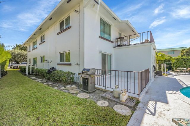1702 S Ocean Boulevard 1, Delray Beach, FL 33483