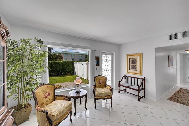 1702 S Ocean Boulevard 1, Delray Beach, FL 33483