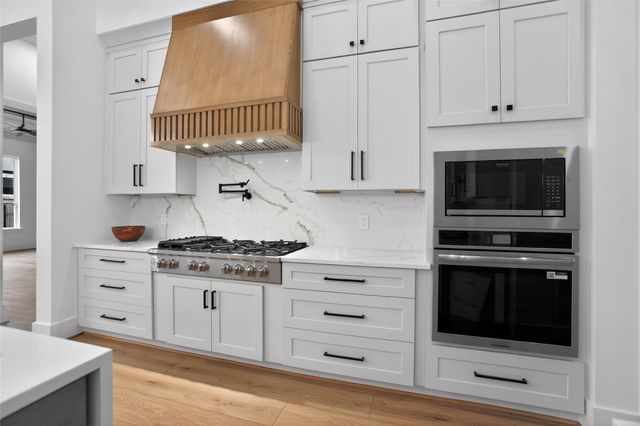 83 Camden Hills Drive, Montgomery, TX 77356