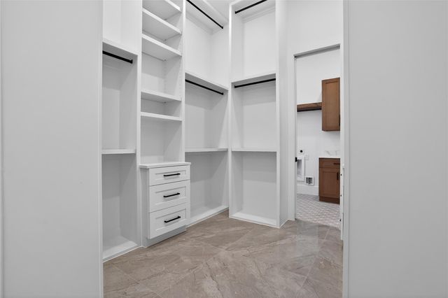 83 Camden Hills Drive, Montgomery, TX 77356