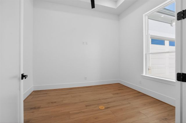 83 Camden Hills Drive, Montgomery, TX 77356