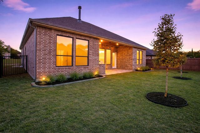 83 Camden Hills Drive, Montgomery, TX 77356