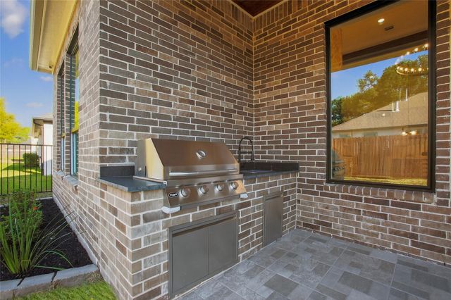 83 Camden Hills Drive, Montgomery, TX 77356