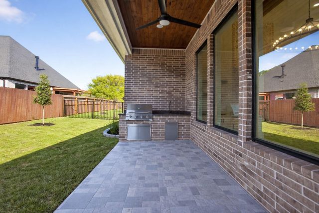 83 Camden Hills Drive, Montgomery, TX 77356