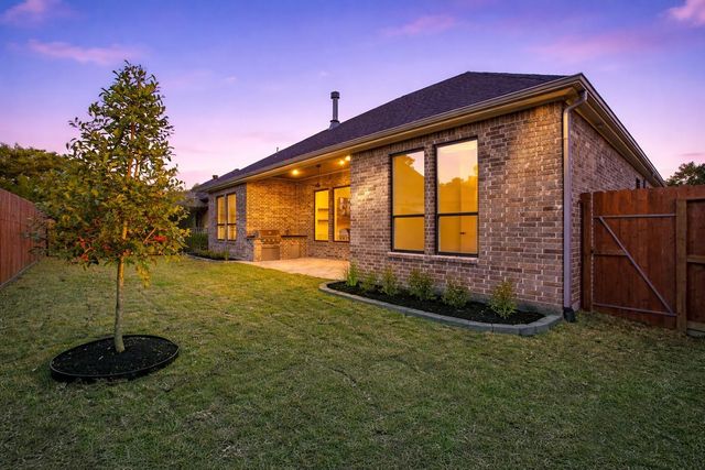 83 Camden Hills Drive, Montgomery, TX 77356