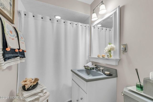 90 Queens Drive S, Little Silver, NJ 07739