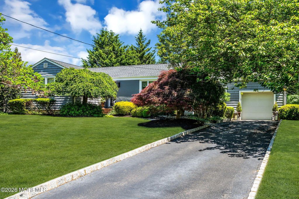 90 Queens Drive S, Little Silver, NJ 07739