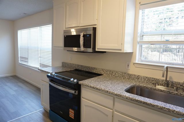 398 River Bend Drive, Huntsville, AL 35824