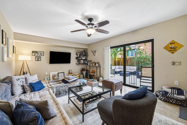 2715 27th Court, Jupiter, FL 33477