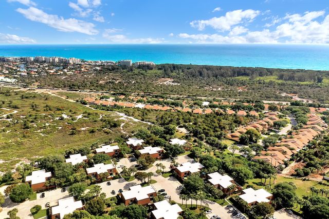 2715 27th Court, Jupiter, FL 33477