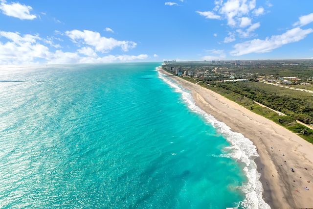 2715 27th Court, Jupiter, FL 33477