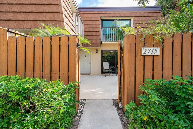 2715 27th Court, Jupiter, FL 33477