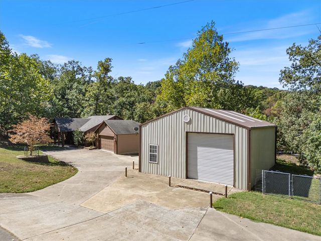 19166 Pinecrest Trail, Rogers, AR 72756