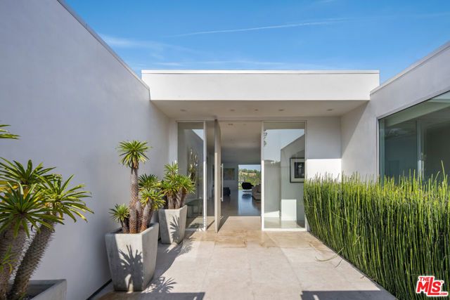 1476 Carla, Beverly Hills, CA 90210