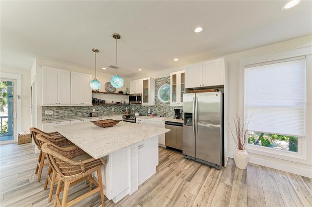 122 BEACH AVENUE, Anna Maria, FL 34216